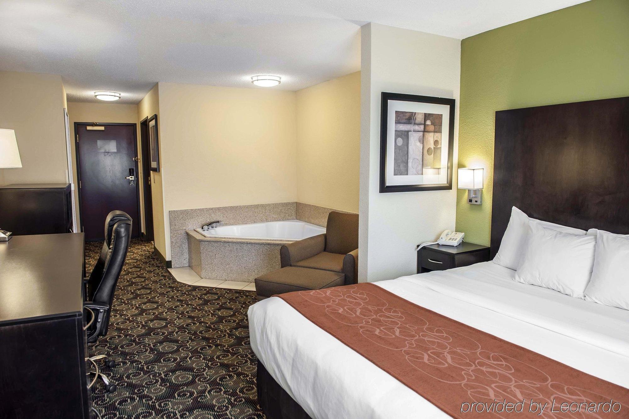 Comfort Suites West Indianapolis - Brownsburg Exterior photo